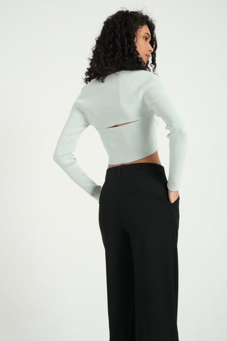 Crop-Cardigan mit Scoop-Ausschnitt und Rückenausschnitt, verziert - Image 3