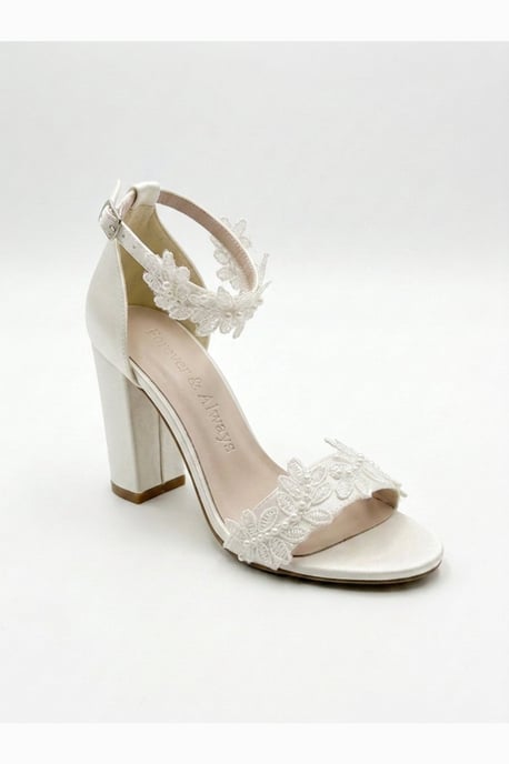 Lirielle Spitzen Hochzeitsschuhe mit Absatz - Image 1