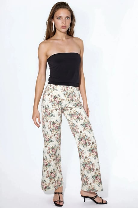 Trägerloses Strick-Crop-Top - Image 4