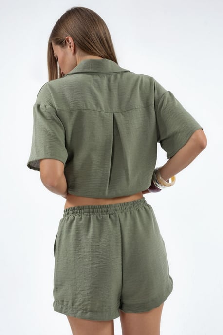Hüfthohe weite Shorts mit Kordelzugbund - Image 5