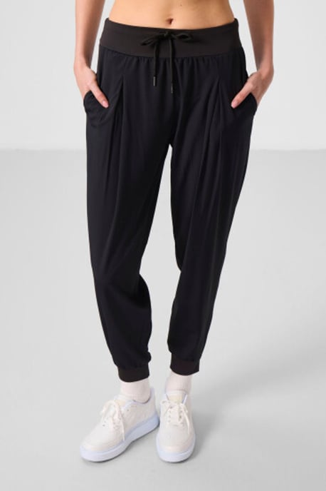 Hüftlange dünne Jersey-Jogginghosen mit Tasche - Image 2