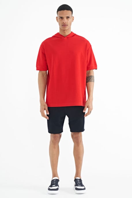 Übergröße Kapuzen-T-Shirt mit Zubehördetails - Image 2