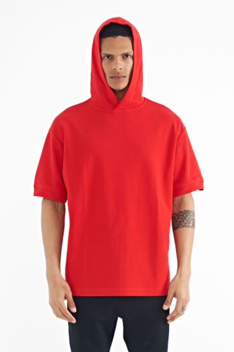 Übergröße Kapuzen-T-Shirt mit Zubehördetails - Image 3