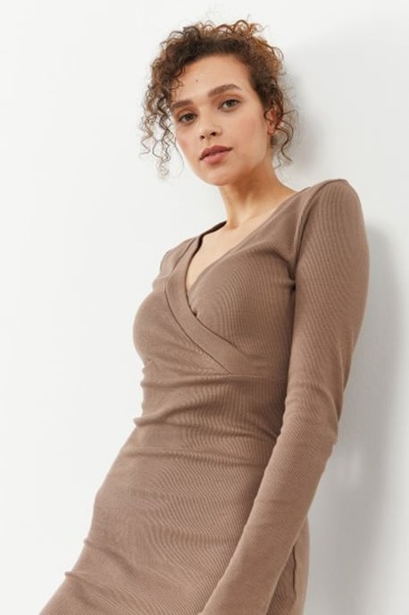 Rippstrick Bodycon Midi Kleid mit V-Ausschnitt - Image 5