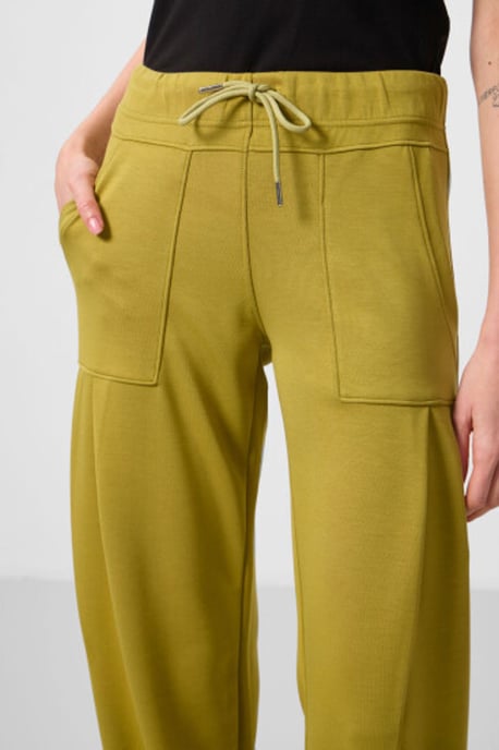 Hose mit mittlerer Taille aus Krepp und Taschen, relaxed-fit - Image 3