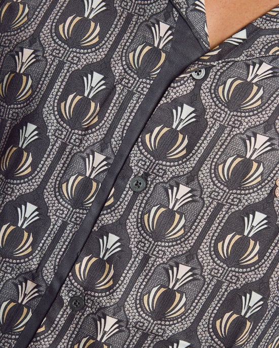 Kurzarmpflanzen-Grafikshirt - Image 6