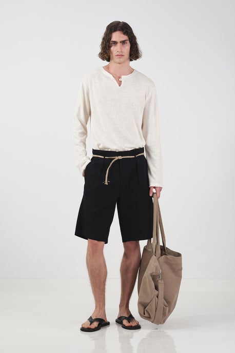 Hoch sitzende, lockere, taillierte Popelin-Shorts - Image 1