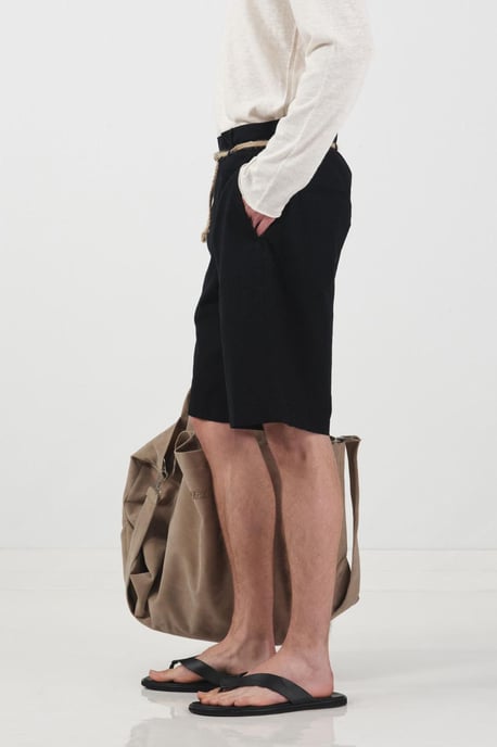 Hoch sitzende, lockere, taillierte Popelin-Shorts - Image 4