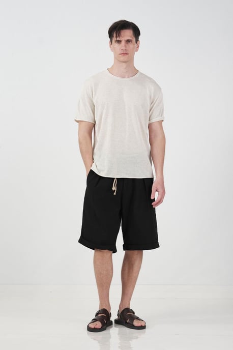 Hüfthohen, mit Gürtel versehenen Baumwollshorts - Image 1