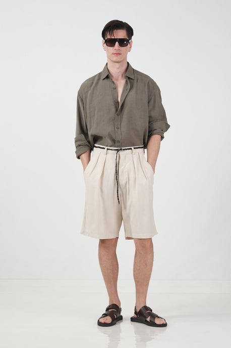 Hochtaillierte weit geschnittene Tencel Shorts - Image 1