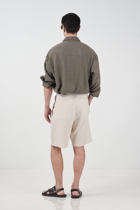 Hochtaillierte weit geschnittene Tencel Shorts - Image 2