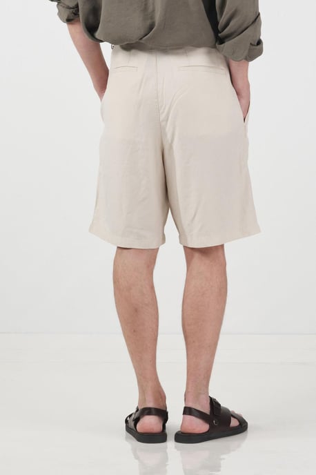 Hochtaillierte weit geschnittene Tencel Shorts - Image 4