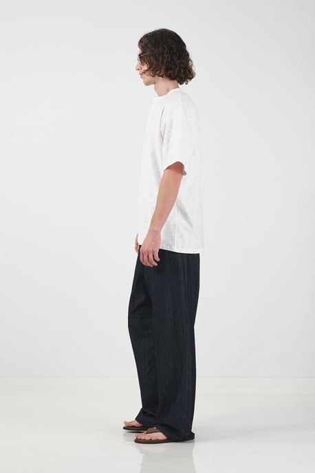 Crew-Neck T-Shirt mit Knopfdetails - Image 4