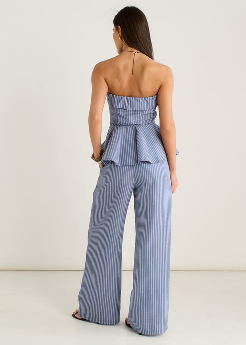 Blaues Bardot-Top mit Streifen und Schößchen - Image 4