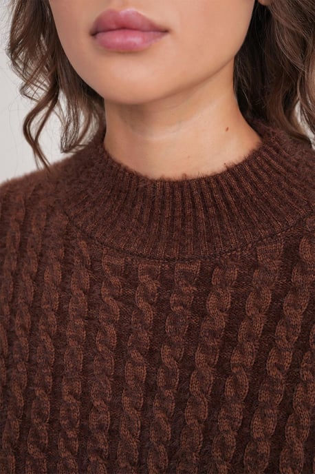Cable Knit Pattern Crop Sweater - Image 6