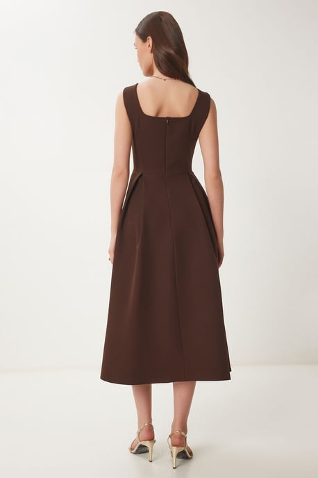 Kleid in A-Form mit Quadratkragen und Reißverschlussverschluss - Image 4
