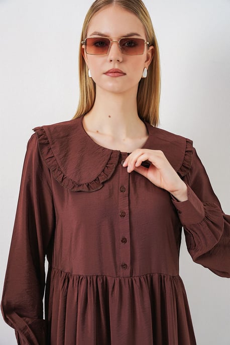 Maxikleid mit Babykragen und Knopfverschluss - Image 2