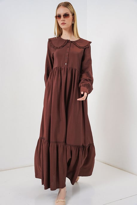 Maxikleid mit Babykragen und Knopfverschluss - Image 4