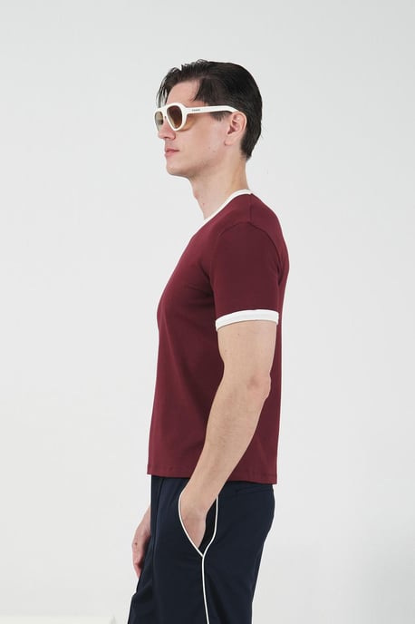 Slim Fit Rundhals-T-Shirt mit Kontrastbündchen - Image 2