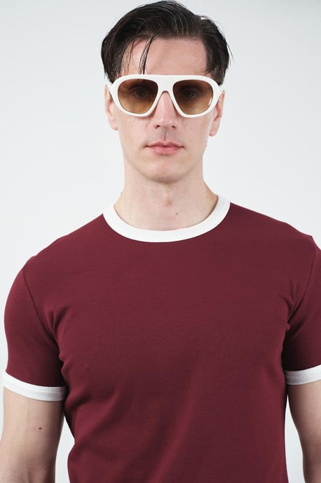 Slim Fit Rundhals-T-Shirt mit Kontrastbündchen - Image 4