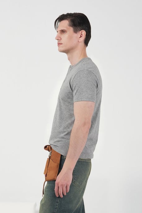 Slim Fit Rundhalsknopffreies T-Shirt - Image 3