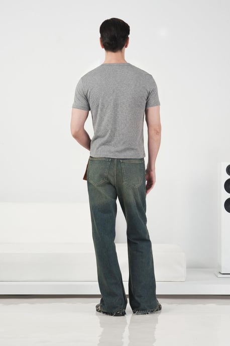 Slim Fit Rundhalsknopffreies T-Shirt - Image 4