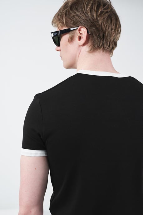 Basic Crew Neck T-Shirt with Contrast Binding - Image 4