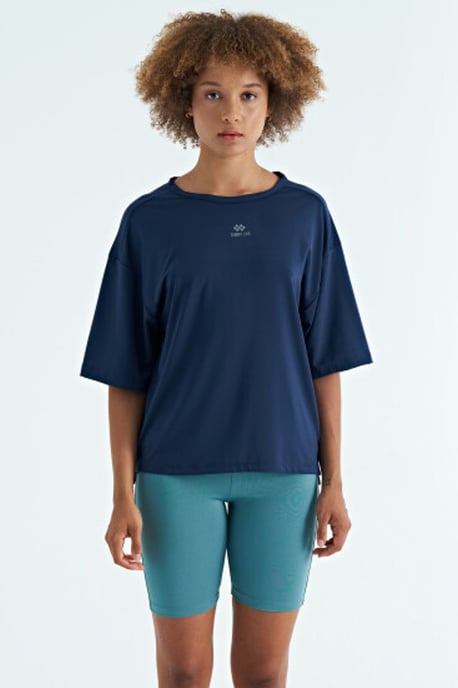 Übergroßes Rundhals-T-Shirt - Image 2