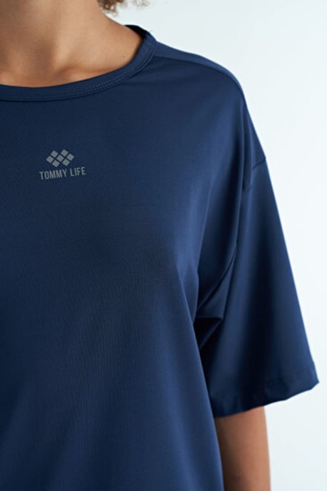 Übergroßes Rundhals-T-Shirt - Image 6