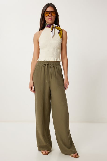 Weite Hosen mit Bindegürtel und Bindungsdetails - Image 1