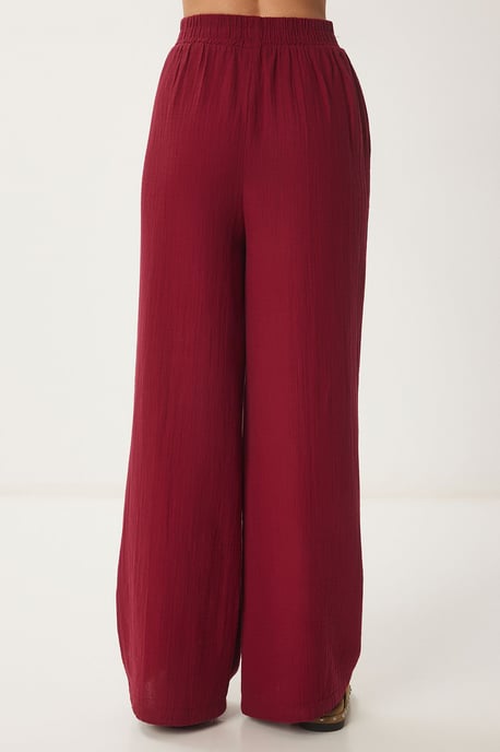 Weite Hosen mit Bindegürtel und Bindungsdetails - Image 6