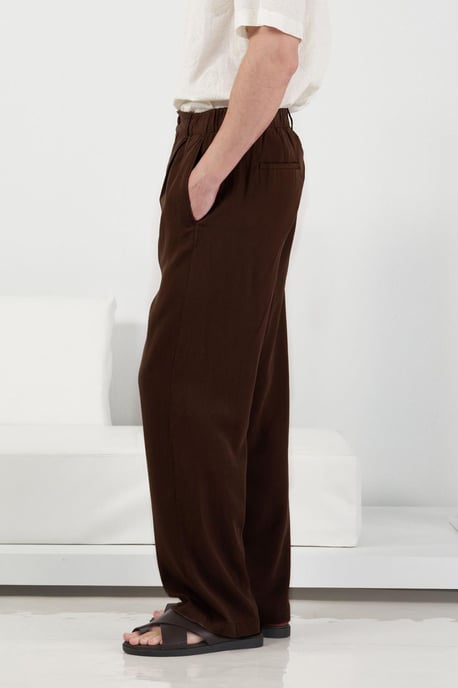 Hochtaillierte Weite Hosen mit Falten - Image 3