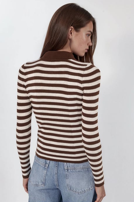 Gestreifter Rundhals-Pullover mit Knopfdetails - Image 2