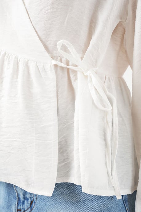 V-Ausschnitt Bluse mit Bindedetail aus Crepe - Image 4