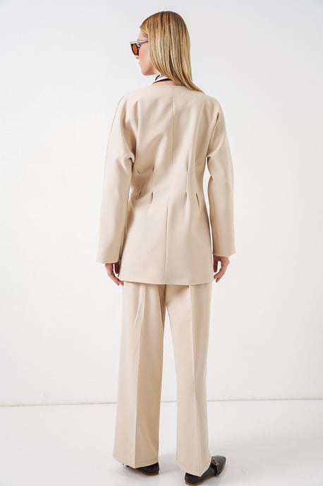 Langer Gürtel-V-Ausschnitt-Jacke - Image 6