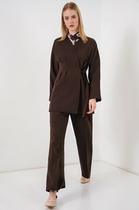 Lange Gürtel-V-Ausschnitt-Jacke - Image 4