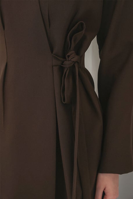 Lange Gürtel-V-Ausschnitt-Jacke - Image 6