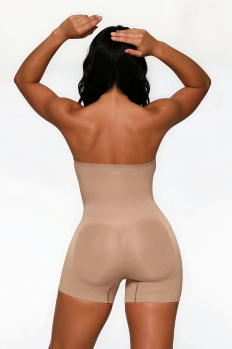 Premium Nahtloses Strapless Figurformendes Body Shapewear - Image 4