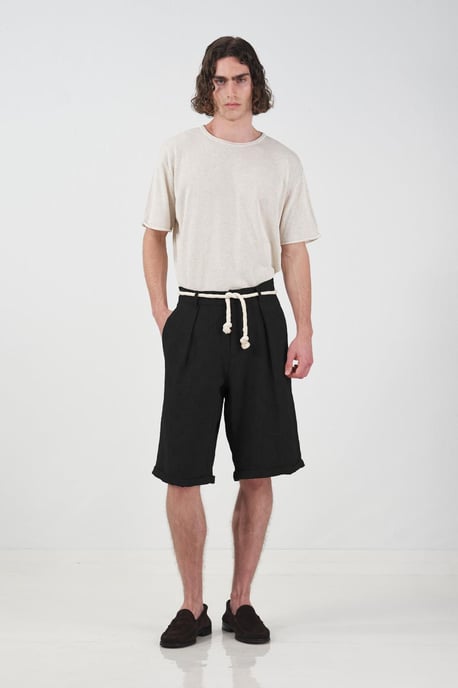 Weite Mittelhoch-Taille Shorts mit Bindungsdetail - Image 1