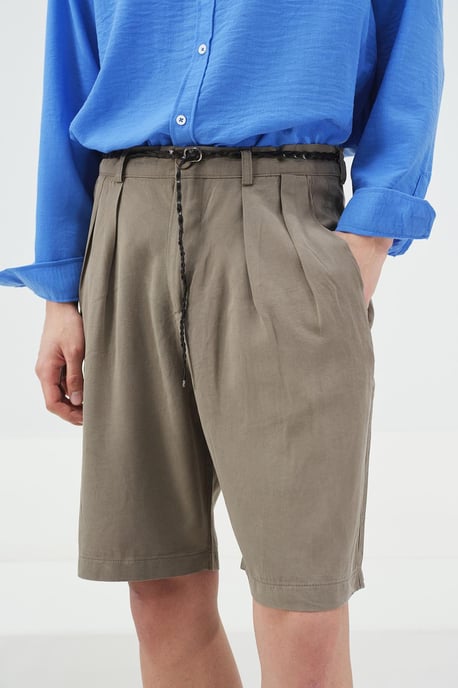 Hüfthoheweite Tencel-Shorts - Image 3