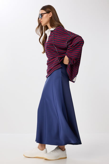 Hoch geschnittener Satin-Maxi-Rock - Image 3