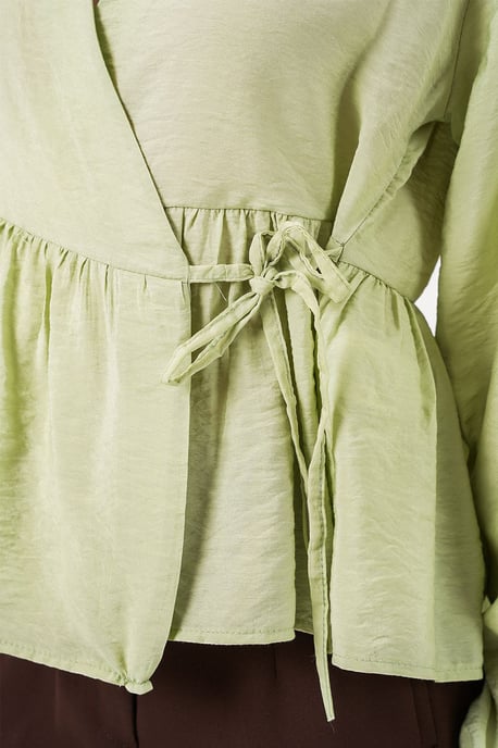 V-Ausschnitt Bluse mit Bindedetail aus Crepe - Image 6
