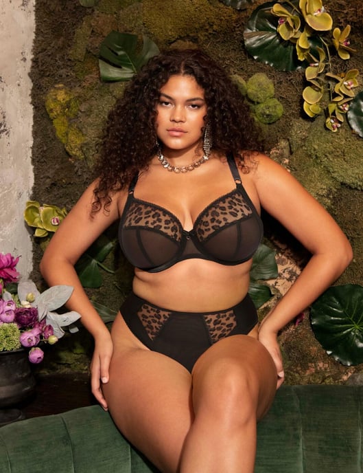 Namrah Bandless Plunge Bra - Image 6