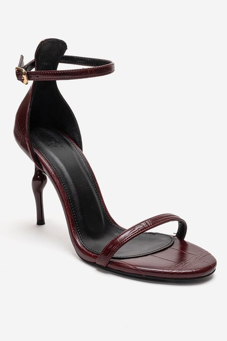 Yelena Pumps mit Knöchelriemen und Stilettoabsatz - Image 3