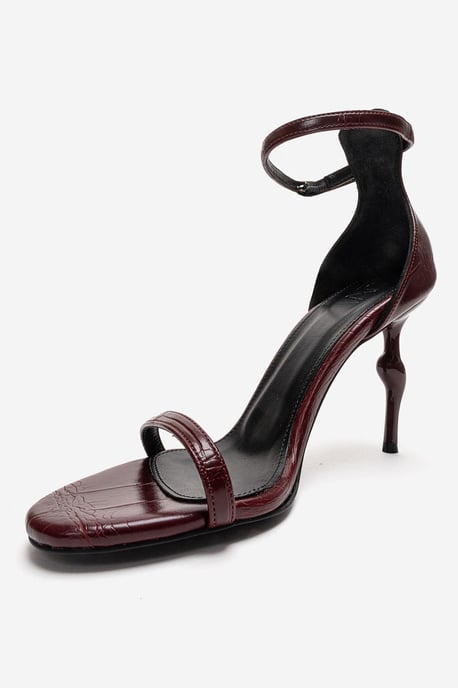 Yelena Pumps mit Knöchelriemen und Stilettoabsatz - Image 6