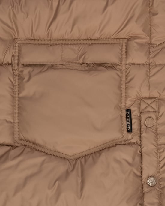Marikoo Damen Winterweste Sayorii – lang, warm & mit Kapuze - Image 6