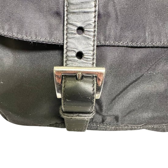 Prada Tessuto Umhängetasche aus schwarzem Nylon - Image 5