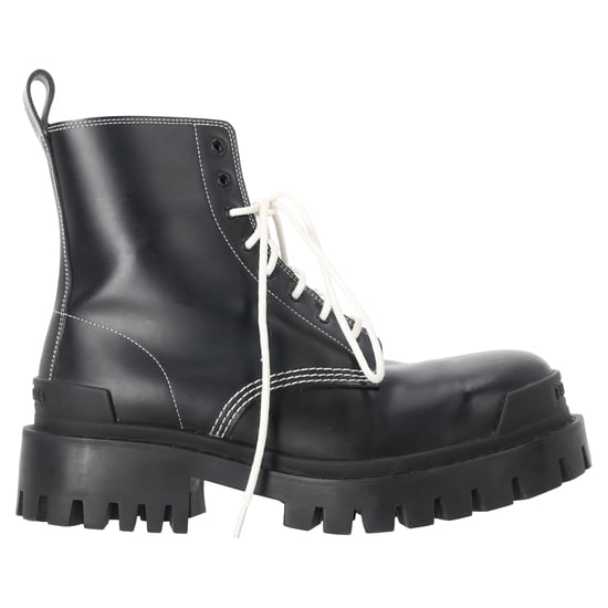 Balenciaga Stivaletti Strike Schnürstiefel aus schwarzem Leder - Image 1