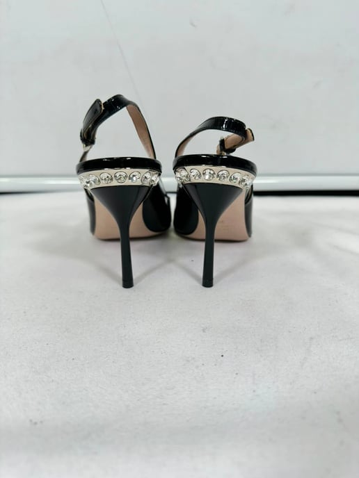 Miu Miu Veredelte Slingback-Pumps aus schwarzem Lackleder - Image 2