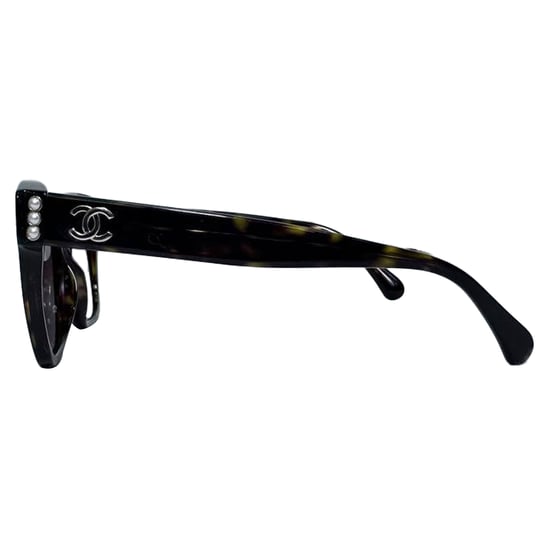 Chanel Schildkrötenschild Rechteckige Sonnenbrille aus braunem Acetat - Image 4